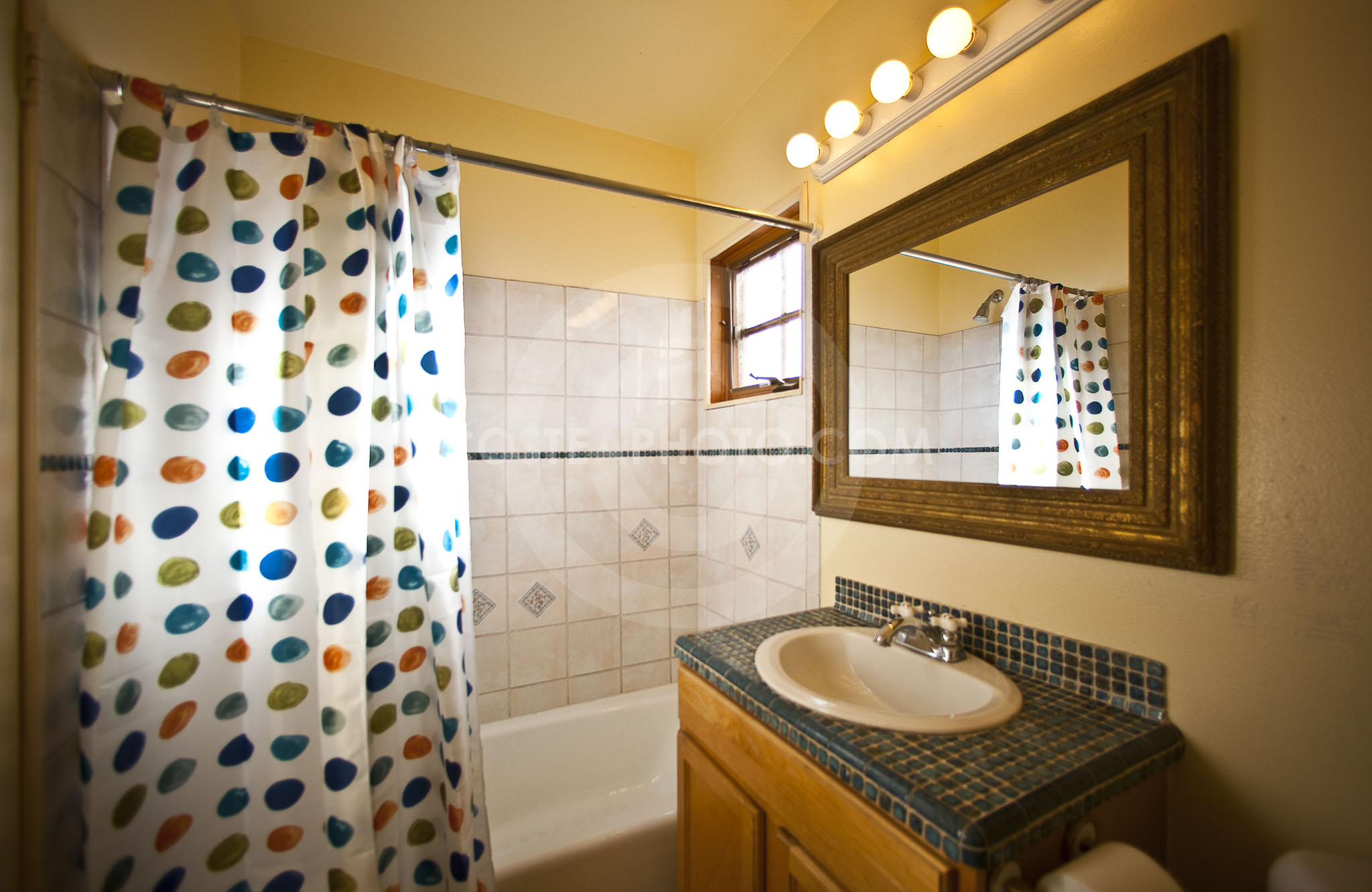 Bathroom-2.JPG