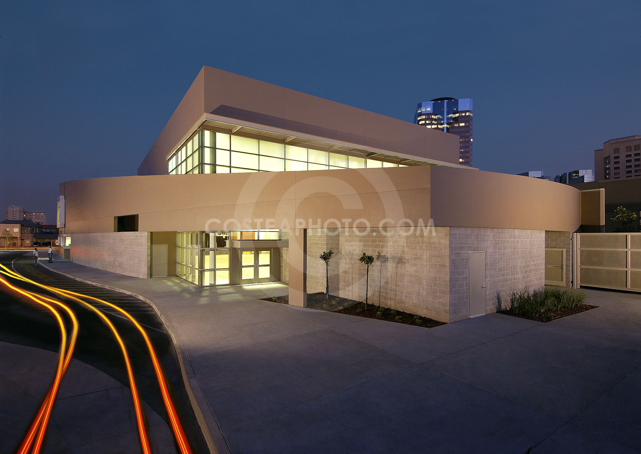 Facade at dusk1 (with Lights)