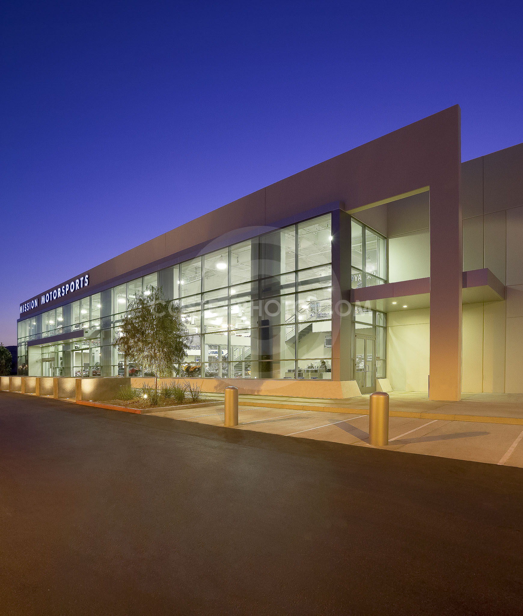 Facade at dusk (no streaks) 3803