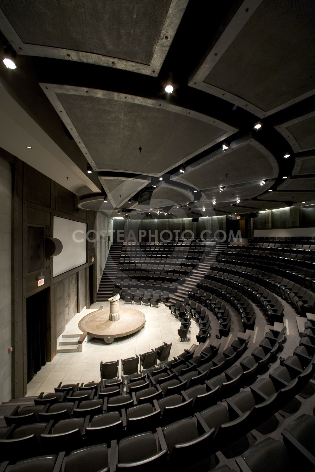 Auditorium 4 003