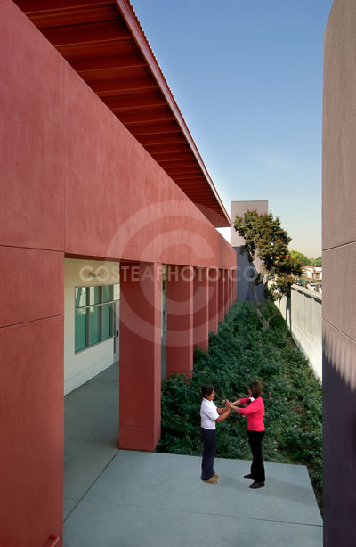 North-Elevation-Courtyard-(with-girls-for-reviw-DO-NOT-USE--NO-MODEL-RELEASES.JPG